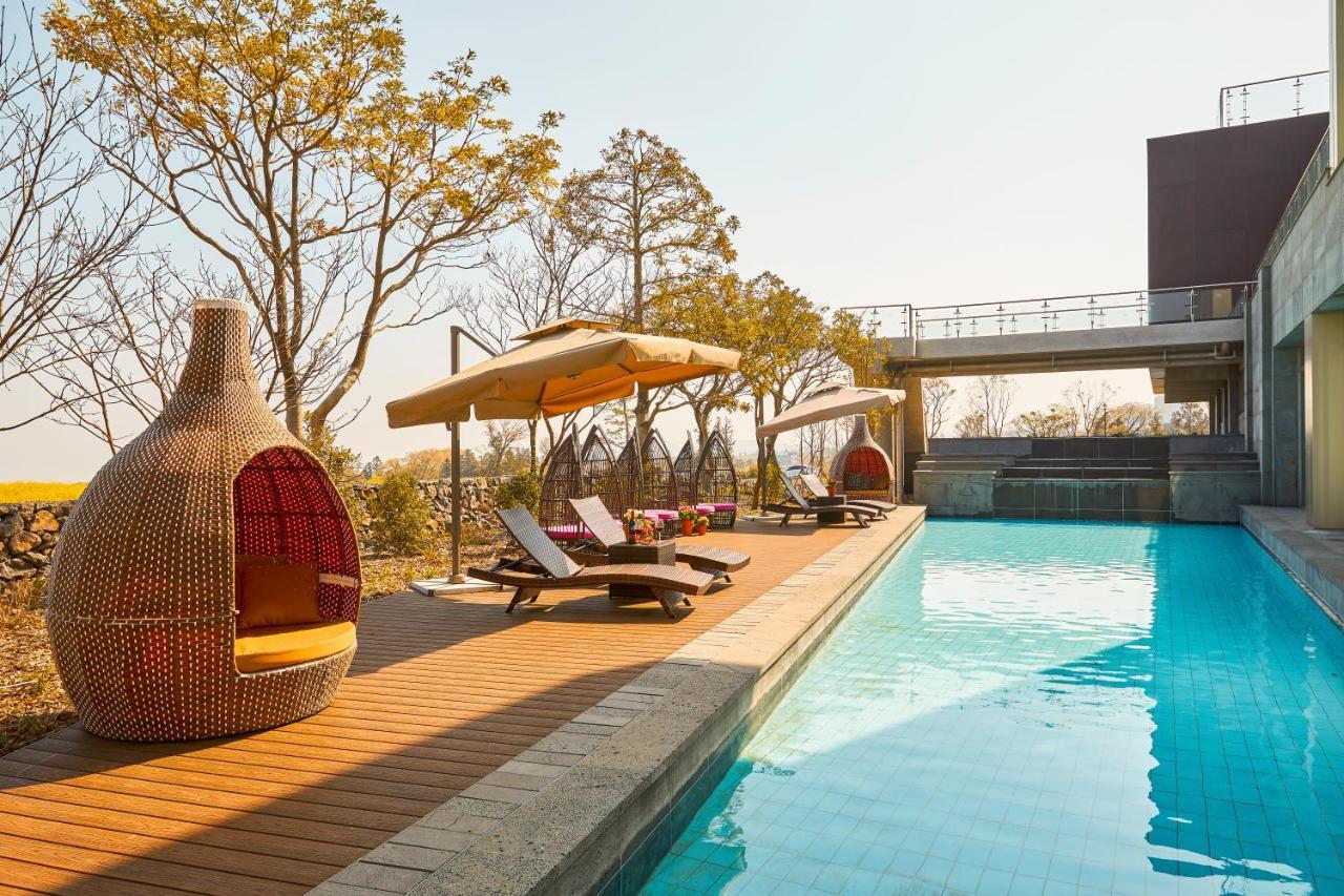 Camphortree Hotel And Resort Csedzsu Kültér fotó