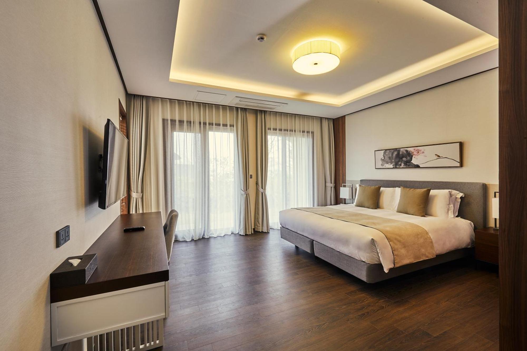 Camphortree Hotel And Resort Csedzsu Kültér fotó