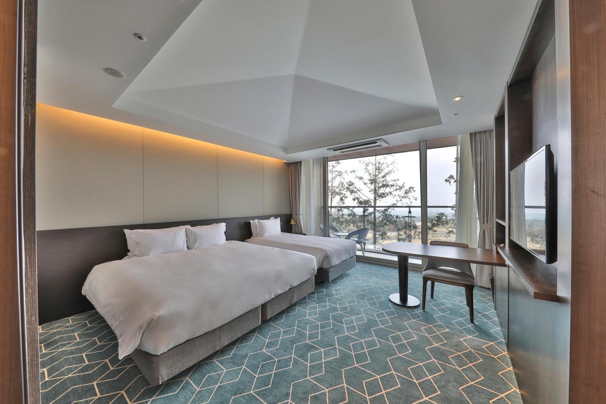 Camphortree Hotel And Resort Csedzsu Kültér fotó